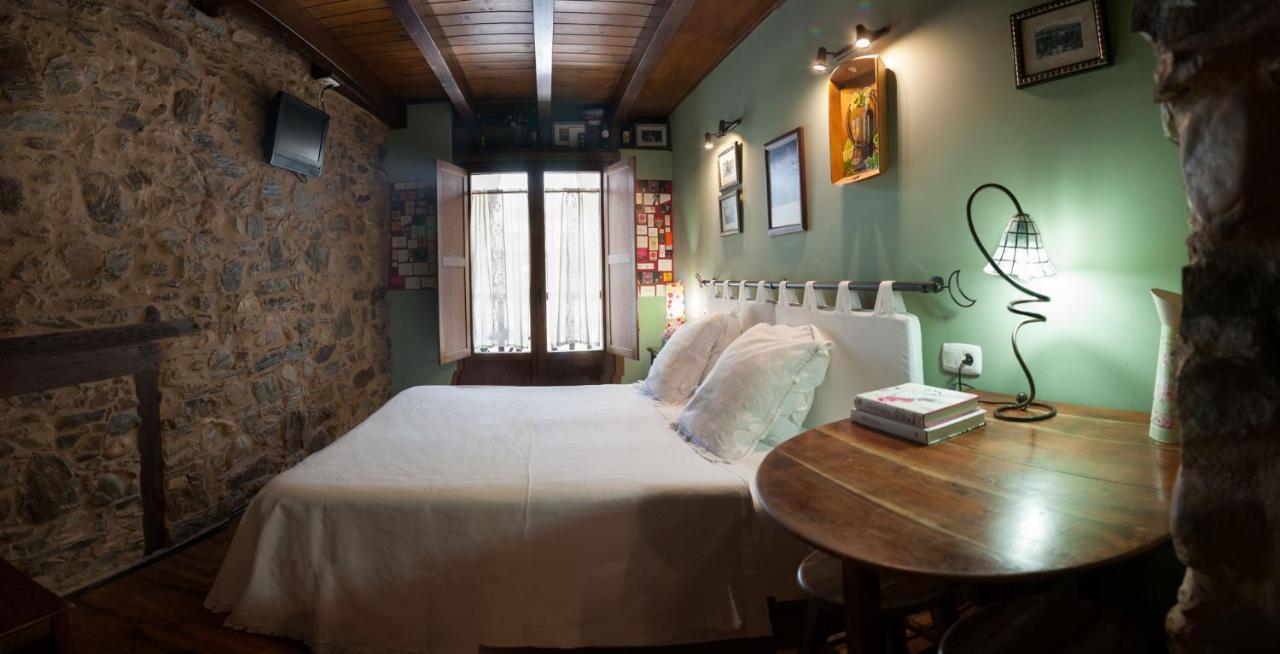 Micro-Hostal La Puerta Del Perdon Villafranca Del Bierzo Eksteriør bilde