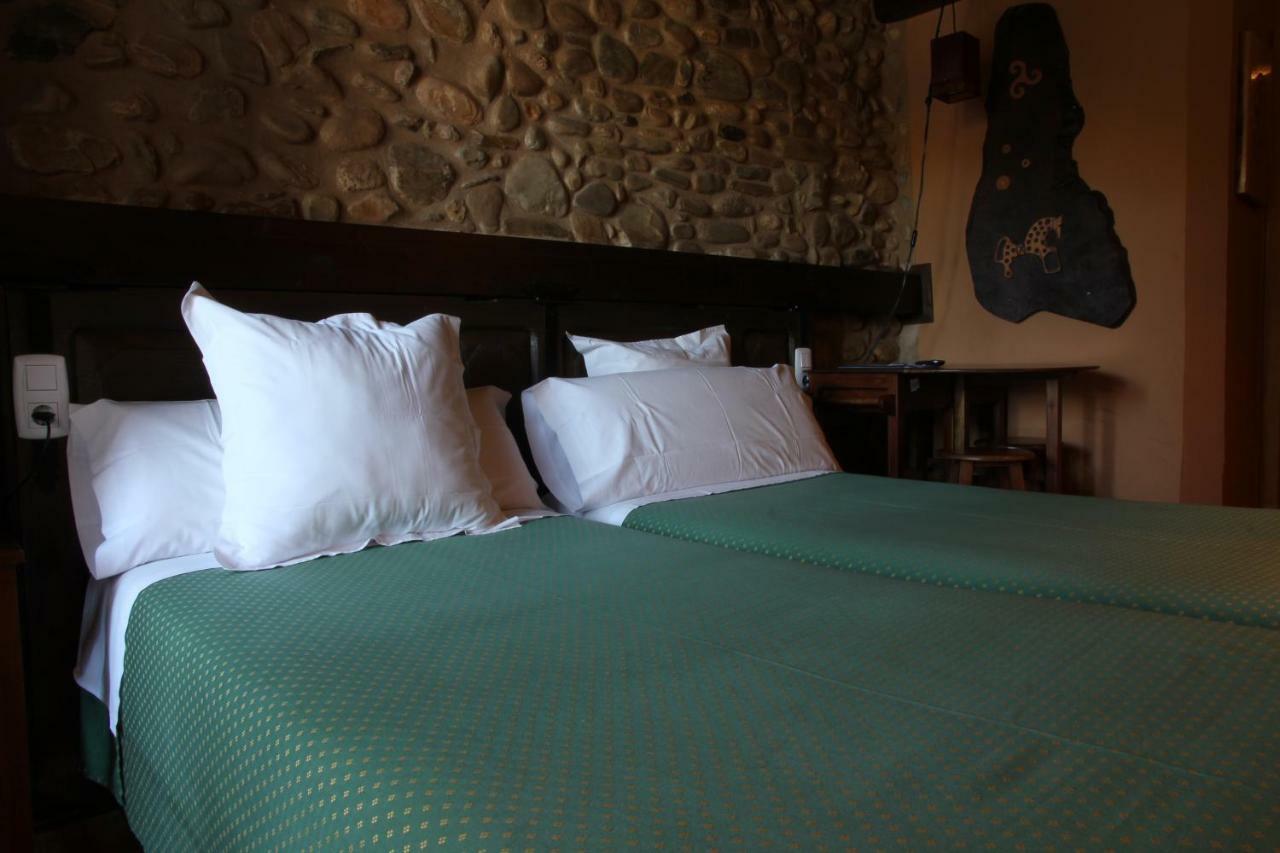 Micro-Hostal La Puerta Del Perdon Villafranca Del Bierzo Eksteriør bilde